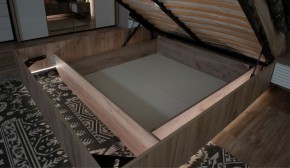 Спальня Джулия Кровать 160 МИ с подъемным механизмом Дуб крафт серый в Кунгуре - kungur.ok-mebel.com | фото 3