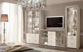Витрина 2-ств. для посуды  Тиффани Premium слоновая кость/серебро (ТФВ3-2С(П) в Кунгуре - kungur.ok-mebel.com | фото 2
